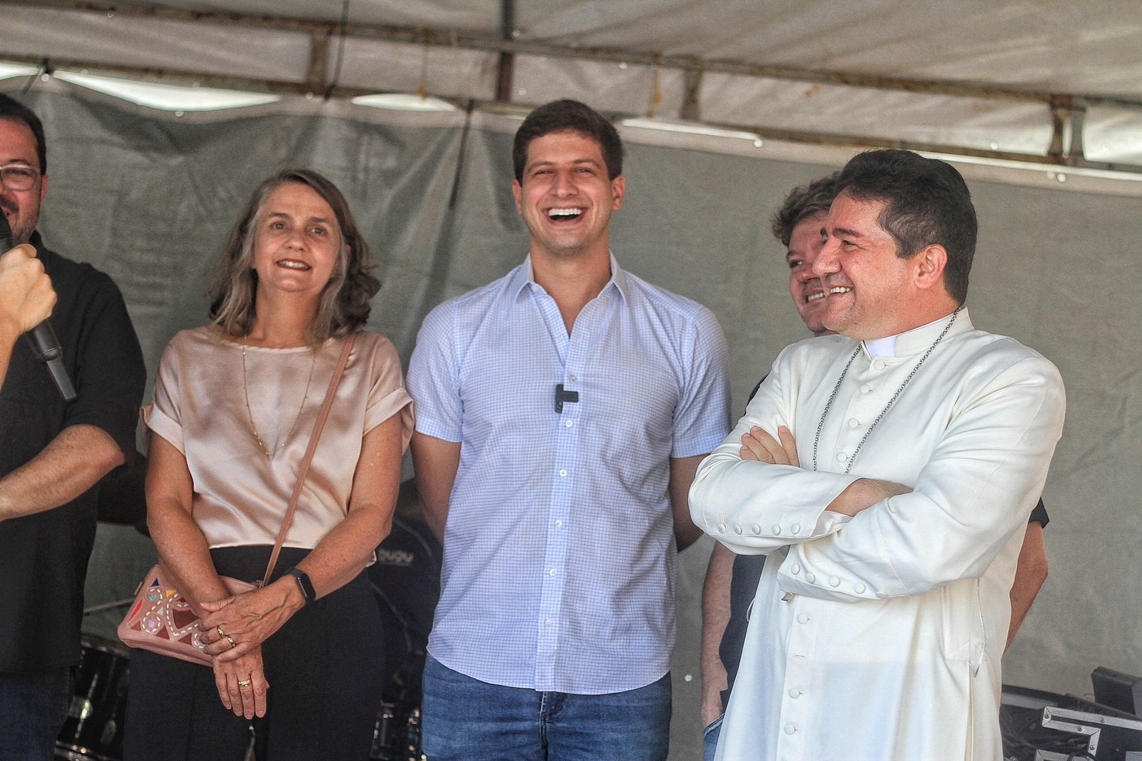 Prefeito Joo Campos e arcebispo Dom Paulo Jackson acompanharam o evento (Crdito: Romulo Chico/DP Foto)