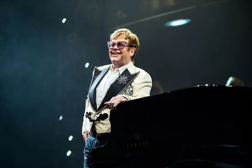 Ao longo da carreira, Elton John ganhou cinco Grammys, dois Oscars de Melhor Cano Original e um Tony  (Foto: Reproduo/Instagram)